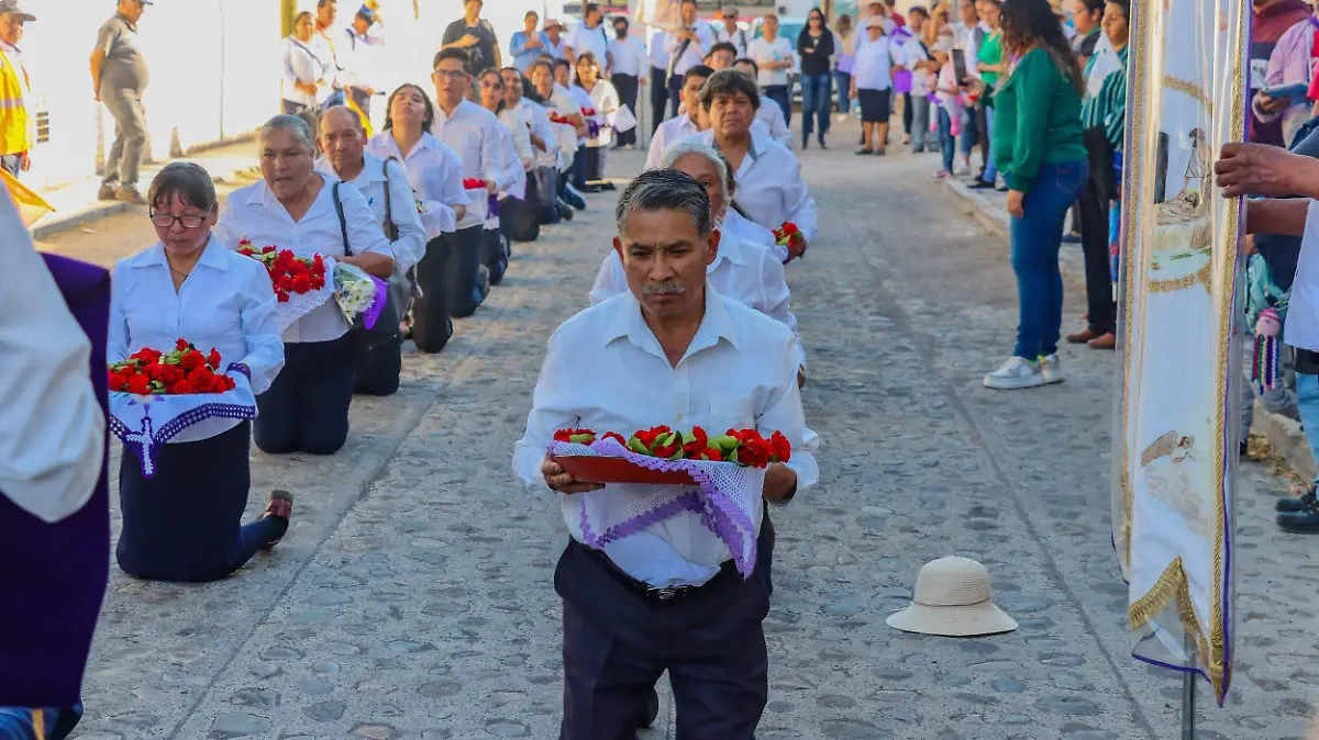 FOTO PRINCIPAL SJR La procesion